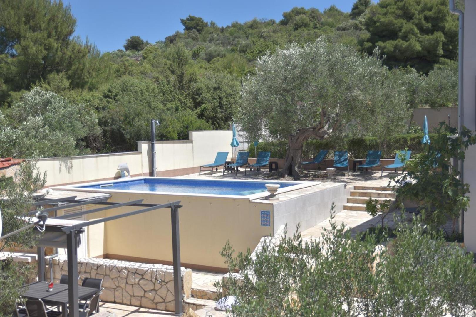 Villa Luger Eg Ražanj Kültér fotó